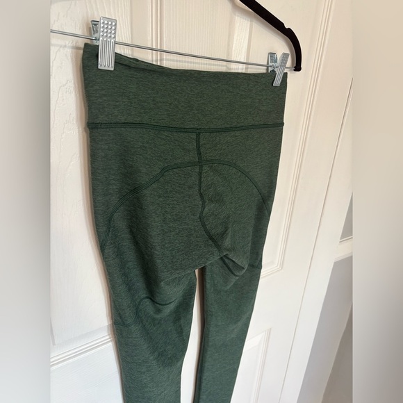 Outdoor Voices Warm Up Crop Leggings Hunter Green Compression Activewear Size S - Picture 8 of 10